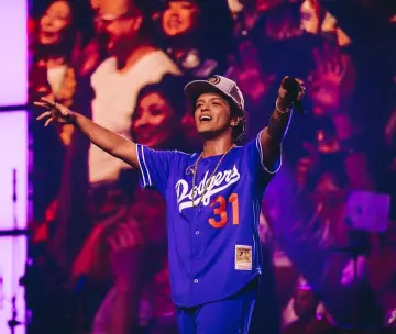 Mitchell & Ness Dodgers Maillot porté par Bruno Mars sur son Instagram account @brunomars