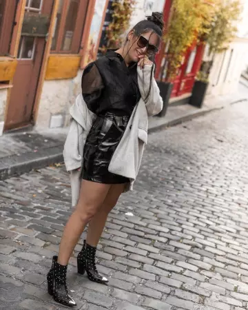 The black boots to nail The Kooples Megan's account on the Instagram of @meganvlt