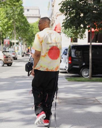 El par de Converse x Golf Le Fleur de Russell Westbrook en la cuenta de Instagram de @russwest44