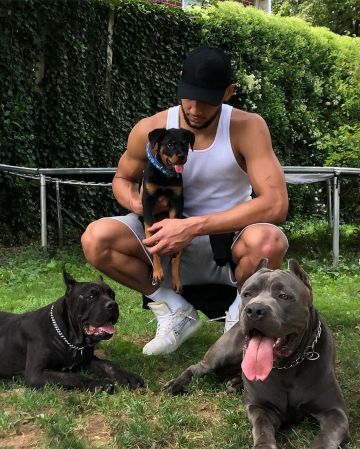 The pair of Nike Air Force one Off-White white Ben Simmons on his account Instagram @bensimmons