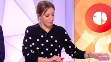 The black sweater with polka dots of Nadia Daam in 28 minutes