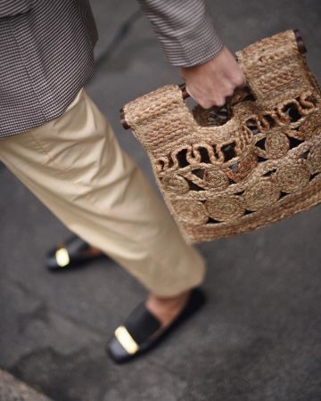 Femmes Noir Chaussures de Elisa Taviti sur l'Instagram account @elisataviti