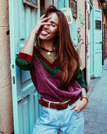 Cinturón de pelo hebilla de Ana Moya en la cuenta de Instagram @anamoyacalzado
