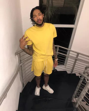 The short yellow Brandon Ingram on the account Instagram of @1ngram4