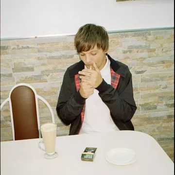 The jacket worn by Louis Tomlinson on his account Instagram @louist91 