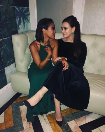 Les escarpins pointus de Katherine Langford sur le compte Instagram de @katherinelangford