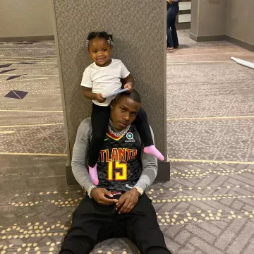 La camiseta de Atlanta "Youth Carter Icon Edition Swingman" usada por DaBaby en su cuenta de Instagram @dababy