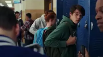 Herschel supply co. lit­tle Amer­i­ca light back­pack worn by Josh Wheeler (Colin Ford) in Daybreak Season 01 Episode 01