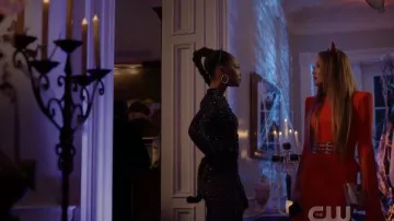 Alex Perry rouge abigail dos en crêpe robe portée par Dominique Deveraux (Michael Michele) dans la Dynastie Saison 03 Episode 03