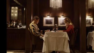 Top rojo usado por Chiara Altieri (Benedetta Porcaroli) en Baby (S02E03)