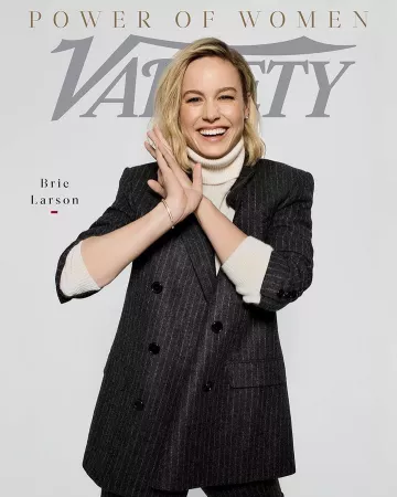 The jacket striped blazer Brie Larson on her account Instagram @brielarson