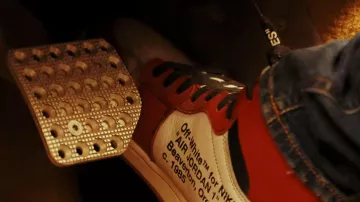 Les baskets Nike x Off-White de Josh Wheeler (Colin Ford) dans Daybreak (S01E01)