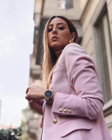 Reloj inteligente Gen 4 de ElisaTaviti en la cuenta de Instagram @elisataviti