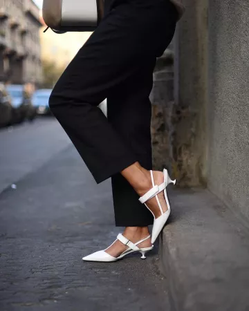 Talons de Elisa Taviti sur l'Instagram account @elisataviti