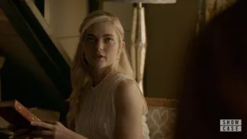 Forever 21 sleeveless lace top worn by Lizzie Saltzman (Jenny Boyd) in Legacies Season 02 Episode 03