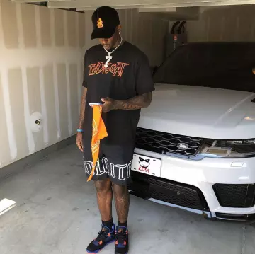 Sneakers Jordan 4 Retro Cavs of Dwayne Bacon on the account Instagram of @dbacon
