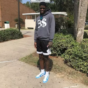 The black shorts jordan to Dwayne Bacon on the account Instagram of @dbacon