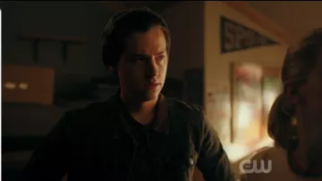 Noir Veste en jean porté par Jughead Jones (Cole Sprouse) à Riverdale Saison 4 Épisode 3