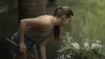 Levi's 501 den­im shorts worn by Alaska Young (Kristine Froseth) in Looking for Alaska Season 01 Episode 07