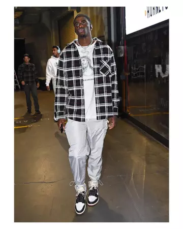 Sneakers Jordan 1 retro ighh Union Los Angeles Black Toe of Dwayne Bacon on the account Instagram of @leaguefits