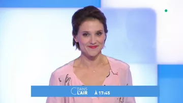 Pink shirt printed Mélanie Taravant in C to say