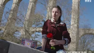 La parka bordeaux de Julie dans Olivia (S01E03)