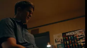 The post mixology in the house of Ben (Joel Allen) in The Purge / American Nightmare (S02E01)