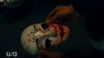 The mask of Ben (Joel Allen) in The Purge / American Nightmare (S02E02)