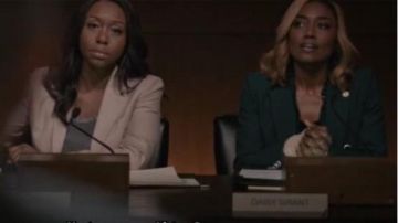 Veronica beard  Green Double Breasted Blazer worn by Daisy Grant (Patina Miller) in Madam Secretary Season 06 Episod 04)