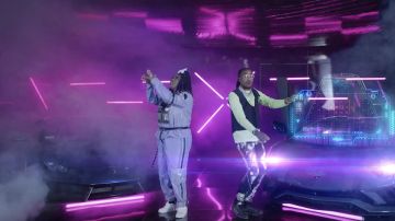99% EST Noir de Pulvérisation Éclaboussure de Peinture Cargo Pantalon porté par Quavo dans Windows musique de la vidéo par Kamaiyah feat. Tyga