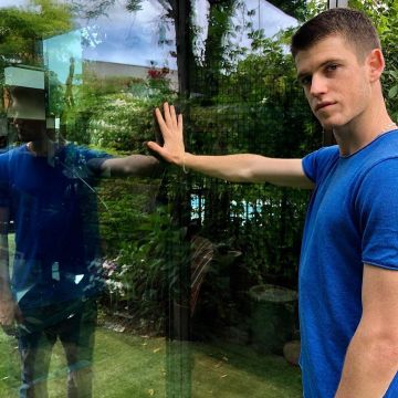 Royal Bleu T-Shirt porté par Miguel Bernardeau sur son Instagram Compte