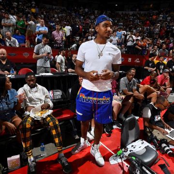 Les sneakers Jordan 1 Retro High Off-White White de Gary Harris sur le compte Instagram de @thats_g_