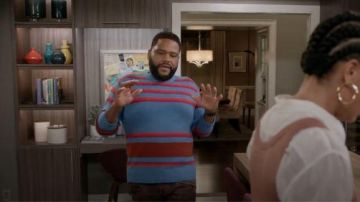 L'acné Studios Bleu Rayé Chandails portés par Andre "Dre' Johnson (Anthony Anderson), en black-ish Saison 06 Episode 06