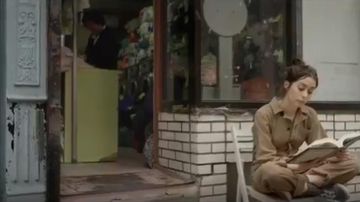 Madewel As Ever Overoles usados por Maggie (Cristin Milioti) Modern Love Temporada 01 Episodio 01