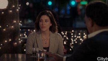 Rag & Bone Heathered Blazer porté par Caitlin McGee Bluff Droit de Ville Saison 01 Episode 06