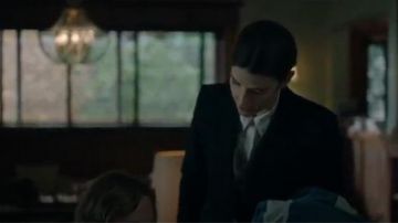 Blazer negro usado por Dex Parios (Cobie Smulders) en Stumptown Temporada 01 Episodio 05
