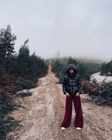 Chaqueta de plumas de Marta Riumbau en la cuenta de Instagram de @riumbaumarta