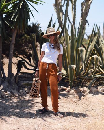 Noir Sandales Elisa Taviti sur l'Instagram account @elisataviti