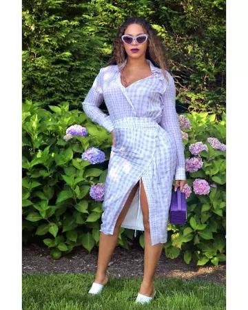 Robe à carreaux violet de Beyoncé sur le compte Instagram de @beyonce