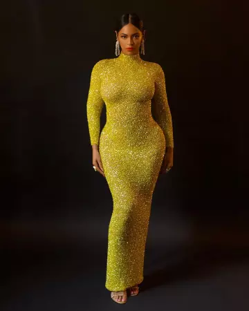 Robe à sequins jaune de Beyoncé sur le compte Instagram de @beyonce