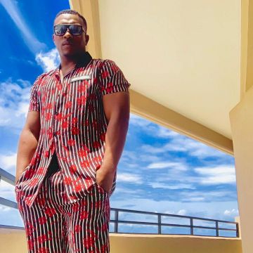 Night Addict striped shirt of Ashley Walters on the Instagram account @ashleywalters
