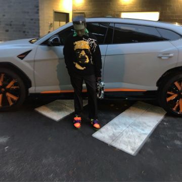 Prada Black x Frankenstein Universal jumper usado por Lil Uzi Vert en la cuenta de Instagram @liluzivert
