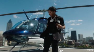 Dickies Camisa de trabajo de manga corta negra usada por Lil Baby en el video de YouTube Control de calidad, Lil Baby - "Back On" (Video musical oficial)