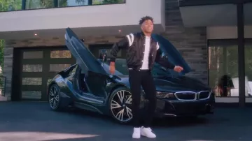 The jacket of NLE Choppa in her video clip Forever