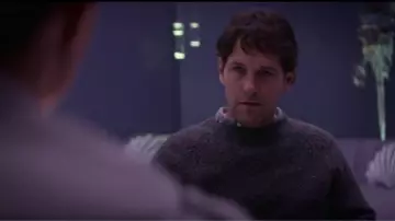 Le pull gris de Miles Elliot (Paul Rudd) dans Living with Yourself (S01E01)