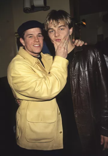 La veste en cuir marron foncé portée par Leonardo DiCaprio lors d'une soirée promotionnelle de The Basketball Diaries