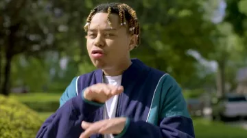 PUMA x XO Blue and Green Homage To Archive Vintage Bomber of YBN Cordae en el video de YouTube YBN Cordae - Bad Idea (feat. Chance The Rapper) [Video Oficial]
