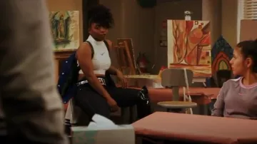 Nike Wom­en's Dri-FIT Crop Top worn by Mona Lisa (Jeante Godlock) in Daybreak Season 1 Episode 9