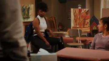 Nike Wom­en's Dri-FIT Crop Top worn by Mona Lisa (Jeante Godlock) in Daybreak Season 1 Episode 9