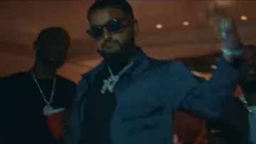 White t-shirt worn by Meek Mill as seen in Tap music video by NAV